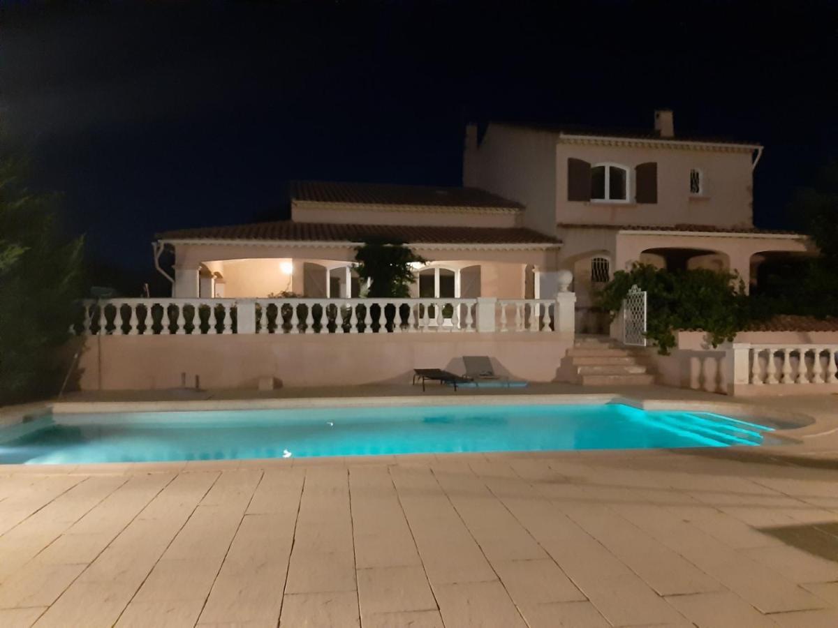 La Villa Des Ames Liees Draguignan Exterior foto