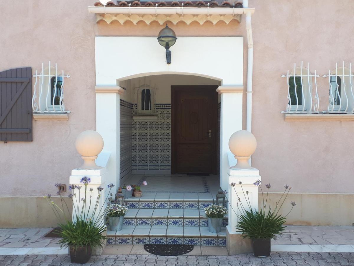 La Villa Des Ames Liees Draguignan Exterior foto