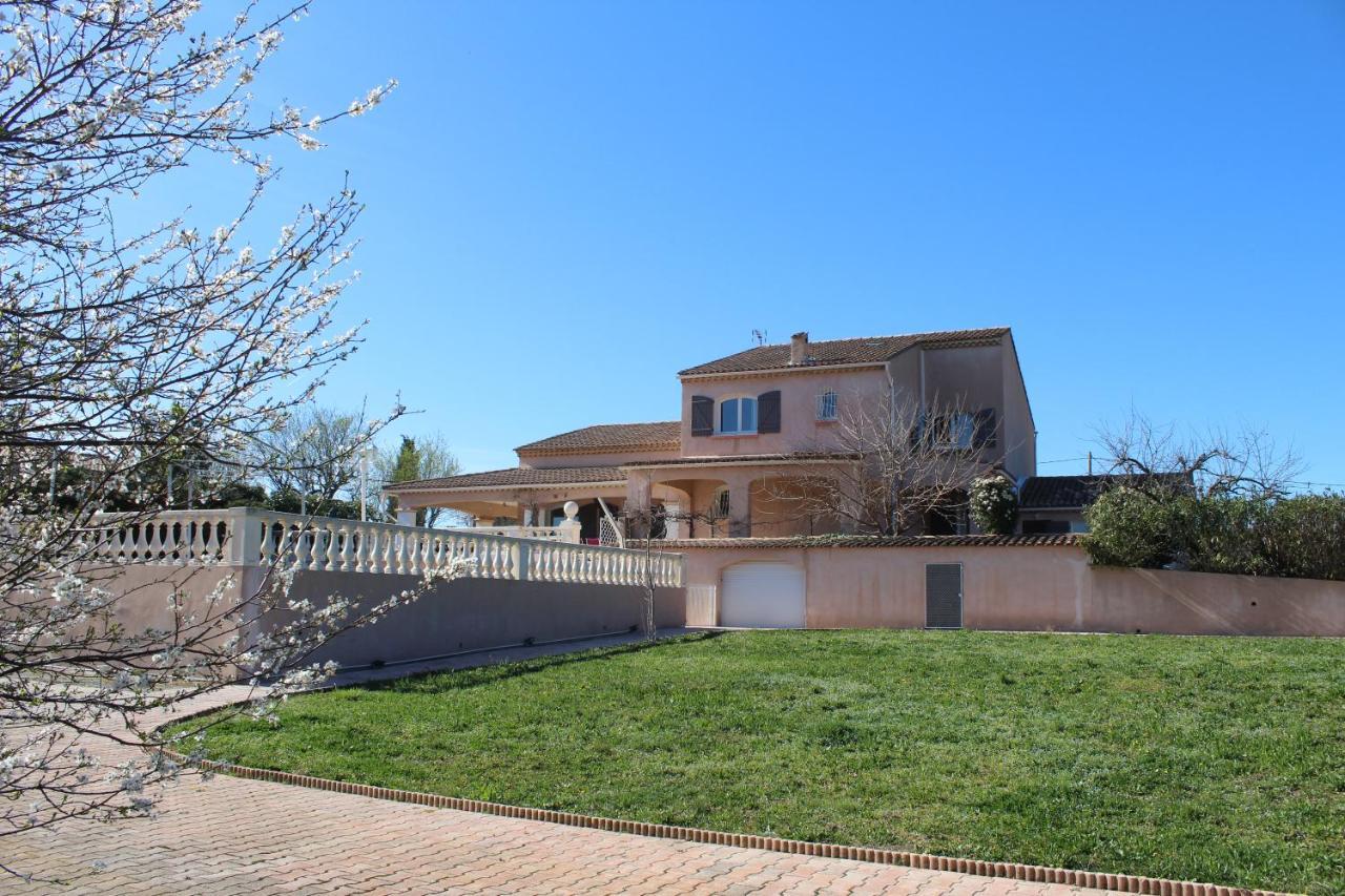 La Villa Des Ames Liees Draguignan Exterior foto